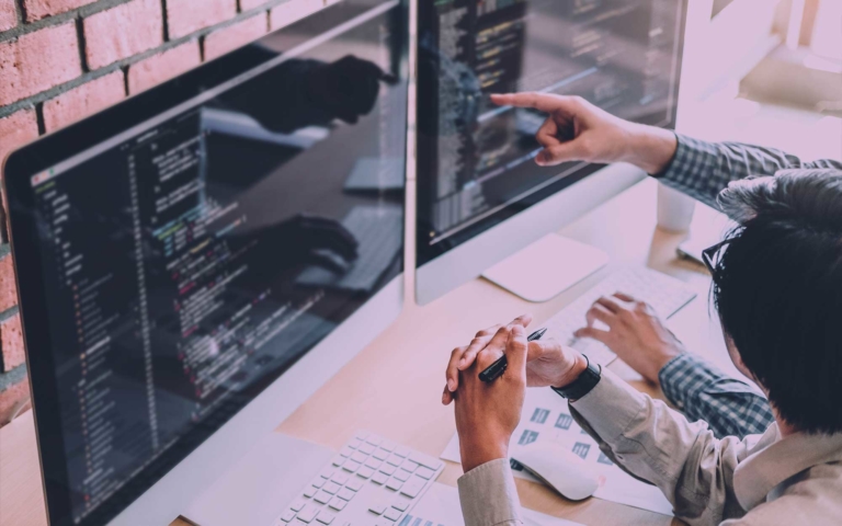 IT-workers-perfoming-an-audit